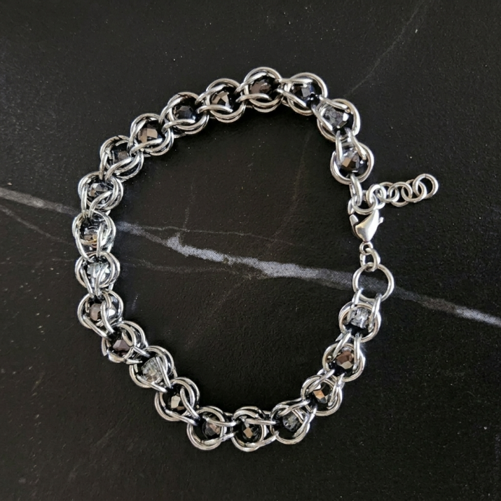 TRAPPED BEADS BRACELET