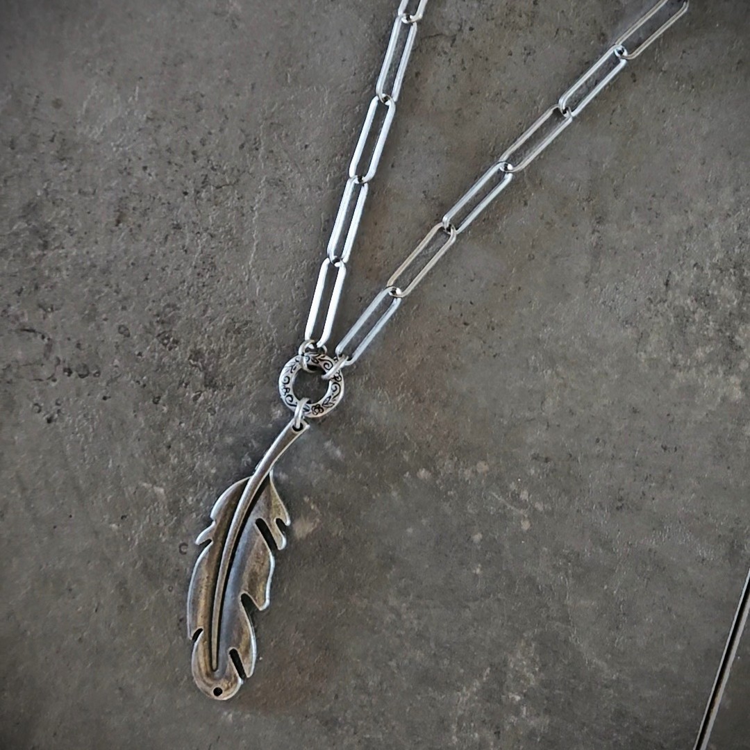 FEATHER NECKLACE FEATHER NECKLACE