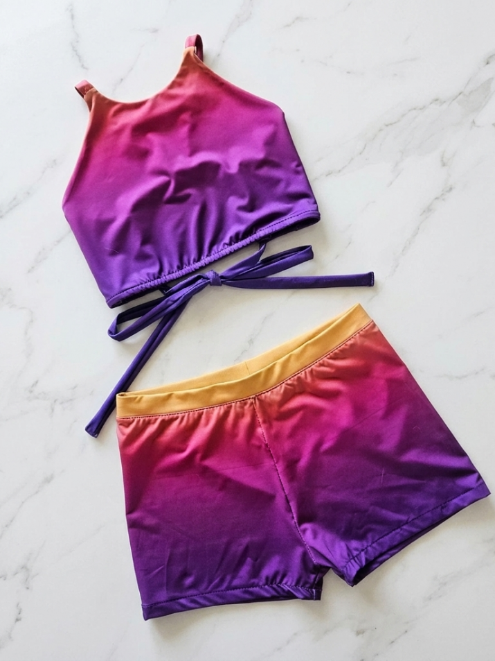 SUNSET OMBRE SET TOP AND SHORTS IN GRADIANT PRINT